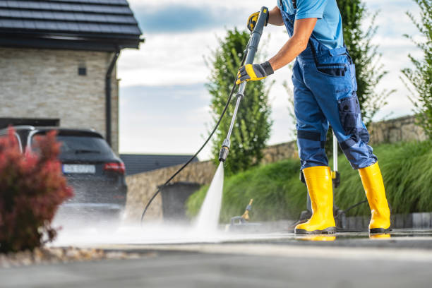 Why Choose Our Certified Pressure Washing Experts for Your Project Needs in Covington, KY?
